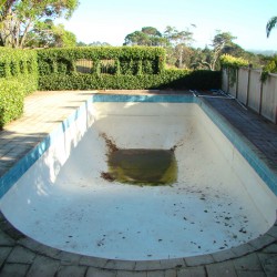 Split Concrete Pool